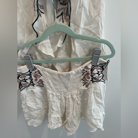 Free people 2 piece top and shorts - Picture 2 of 3